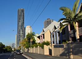 スプリング ヒル アパートメンツ