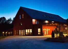 マウンテン メドウズ ロッジ 写真