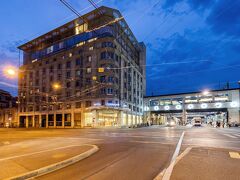 ホテル コルナヴァン 写真