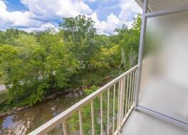 Twin Mountain Inn & Suites