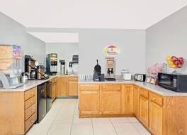 スーパー 8 バイ ウィンダム アセンズ 写真