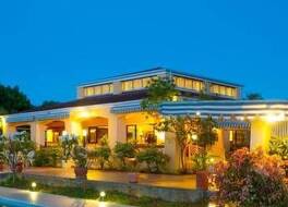 Mount Nevis Hotel 写真