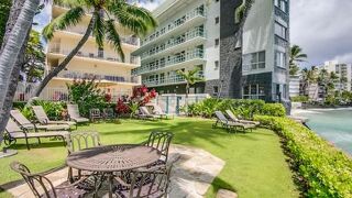 Diamond Head Beach Hotel