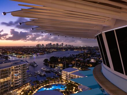 Pier Sixty-Six 写真