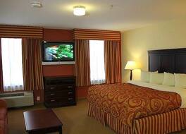 インタウン スイーツ ボーリング グリーン 写真