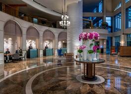 Sofitel Saigon Plaza Hotel 写真