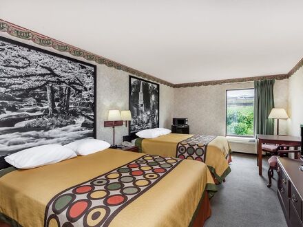 スーパー 8 バイ ウィンダム アーウィン 写真