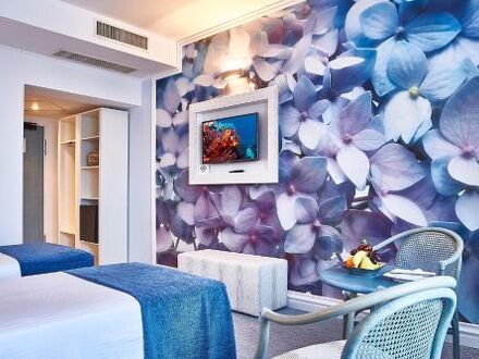 コンチネンタル フォーラム アラド 写真