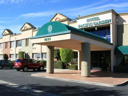 ホテル パシフィック ガーデン ニア LAX アンド ソフィ スタジアム 写真