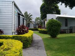 ティン キャン ベイズ スリーピー ラグーン モーテル 写真