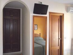 ホスタル イタリア 写真