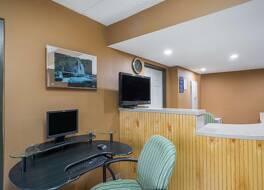 デイズ イン バイ ウィンダム ハリケーン ミルズ 写真