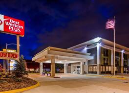 ベストウェスタン プラス ブルーミントン イースト ホテル 写真