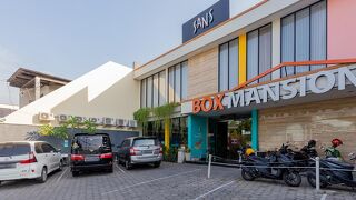 Sans Hotel Box Mansion Surabaya by RedDoorz