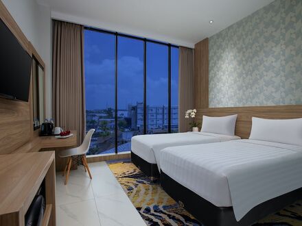 アストン イン タシクマラヤ 写真