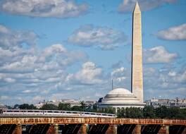 Embassy Suites by Hilton Crystal City National Airport 写真