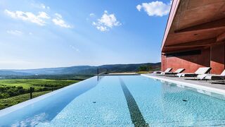 Winery & Design hotel ROXANICH
