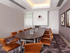 ダブルツリー バイ ヒルトン ロンドン イーリング 写真