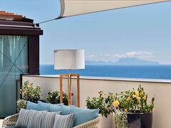 デ ボナート ナポリ キュリオ コレクション バイ ヒルトン 写真