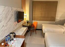 ディプリマホテルジェムルサリスラバヤ 写真