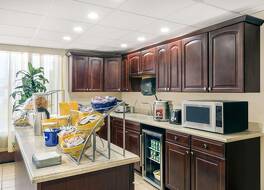 デイズ イン バイ ウィンダム インディアナポリス ノースイースト 写真