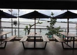 エクスプレシア ホテル マカッサル