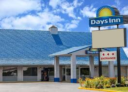 デイズ イン バイ ウィンダム セイモア