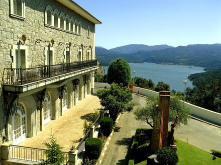 パラドール デ ヴィック-サウ 写真