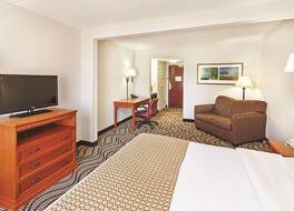 ラ キンタ イン & スイーツ バイ ウィンダム セバービル / コダック 写真