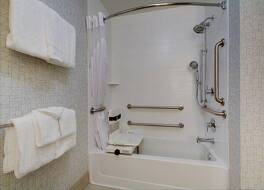 ホリデイ イン エクスプレス ＆ スイーツ オーロラ ナパービル バイ IHG 写真