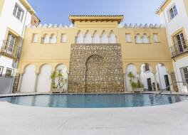 Macia Alfaros. 写真