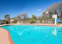 スーパー 8 バイ ウィンダム チコ 写真