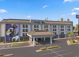 スパーク バイ ヒルトン ベーカーズフィールド セントラル 写真