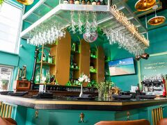 コロニー ホテル 写真