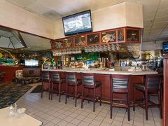 シロ イン ポートランド エアポート 写真