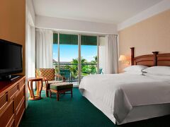 シェラトン プリンセス カイウラニ ワイキキ ビーチ 写真