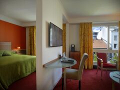 ザ ニュー ミディ ホテル 写真