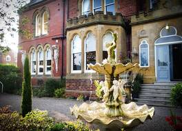 ブロックリー ホール 写真