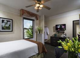 ザ ウィローズ ホテル 写真