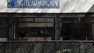 Hotel Altmunchen by Blattl
