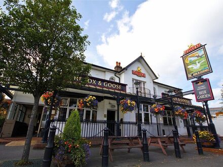 ザ フォックス アンド グース ホテル 写真