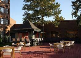 Sheraton Grand Rapids Airport Hotel 写真