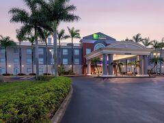 ホリデイ イン エクスプレス & スイーツ フロリダシティ by IHG 写真