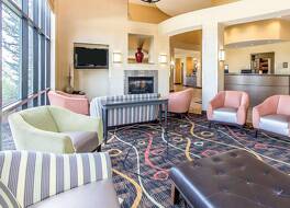 コンフォート スイーツ コダック セヴィアビル 写真