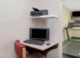 レッド ライオン イン & スイーツ エルク グローブ ヴィレッジ