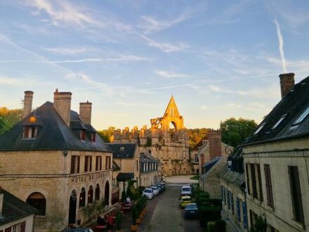 HOTEL DE L'ABBAYE DE LONGPONT 写真