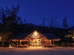 ラリア ニンヴァン ベイ 写真