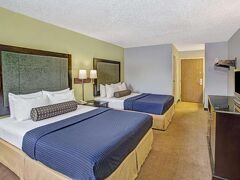 デイズ イン バイ ウィンダム グレート レイクス ネイバル ベース 写真