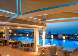 ノトス ハイツ ホテル & スイーツ