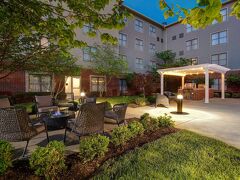 ホームウッド スイーツ バイ ヒルトン レキシントン ハンバーグ 写真